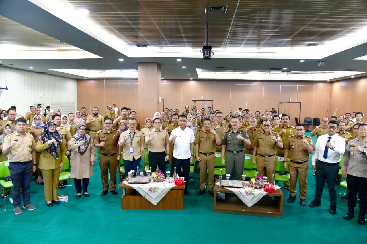 Sekretaris Daerah Kota Bekasi Mendampingi Pj. Gubernur Jabar Rakor Bersama Camat dan Lurah se Kota Bekasi